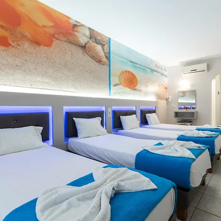 מלון Savvas (adults Only) 3*