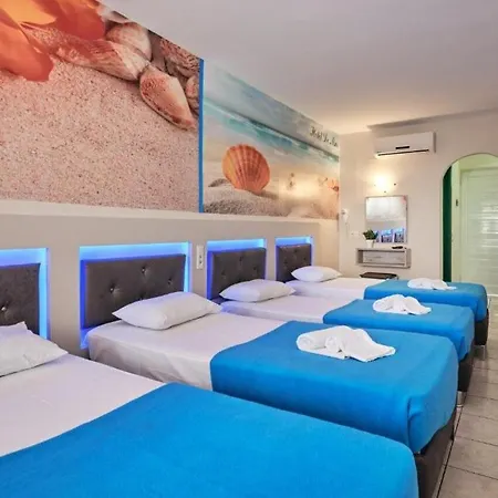 Savvas (adults Only) Otel 3*