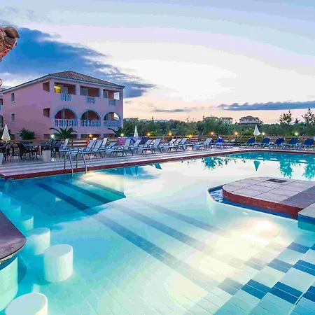ホテル Savvas (adults Only) 3*